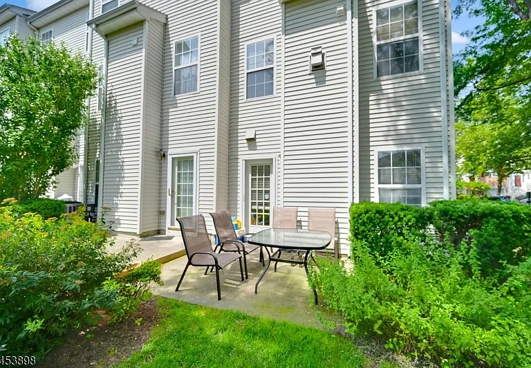 200 Barringer Dr — Photo 27