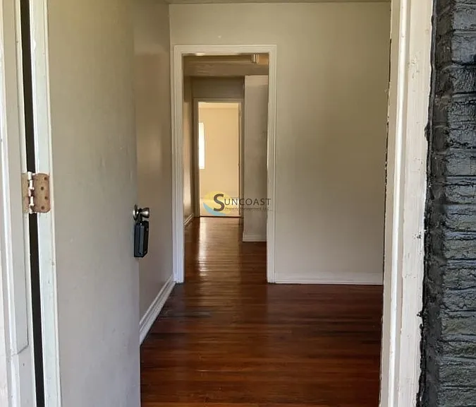 10310 Briarcliff Rd E — Photo 3