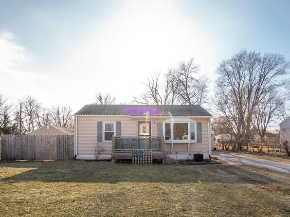 219 1st St, Washburn, IA 50702