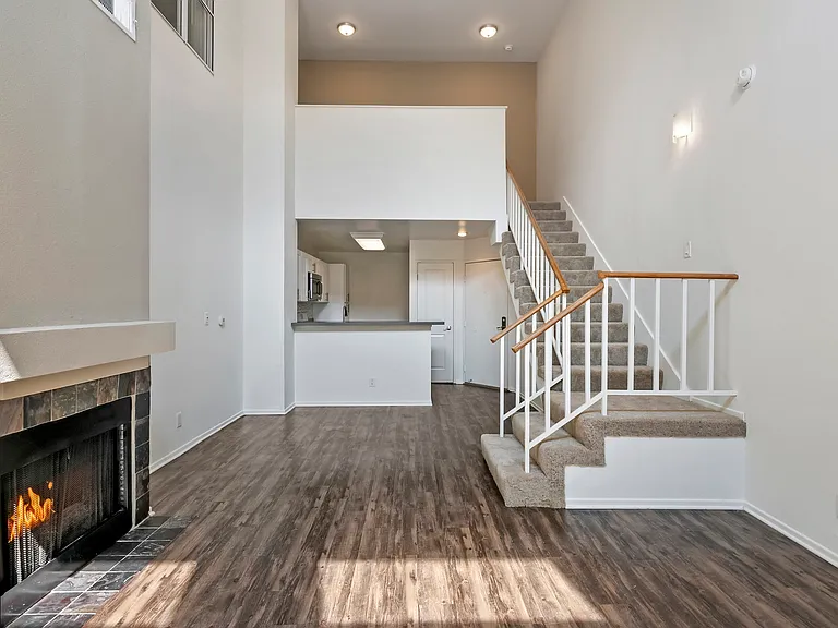 CentrePointe Apartments — Photo 7
