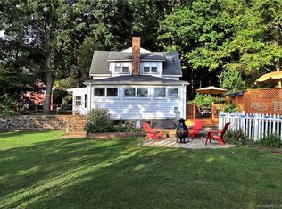 47 Mulberry St, Naugatuck, CT 06770