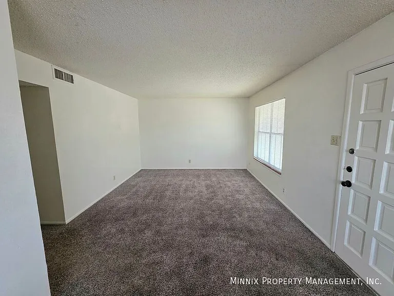 Whispering Oaks 1904 N. Midland — Photo 26