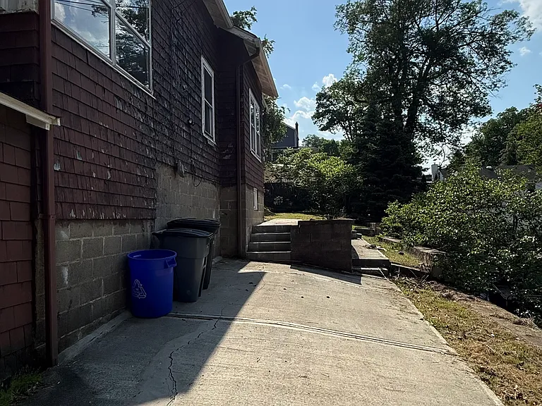 12 Grandview Ave — Photo 22