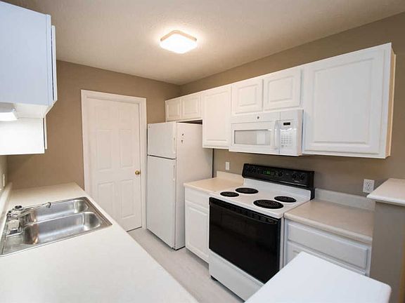 5th image of 7341 Chatham Ct #2-2C