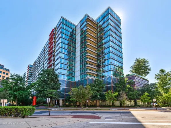 800 Elgin Rd APT 1220, Evanston, IL 60201