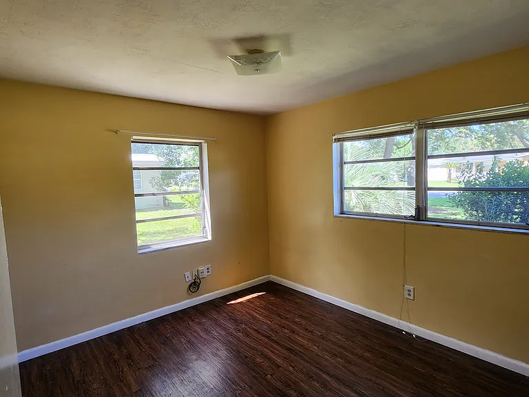 1266 W Wellington Dr — Photo 16