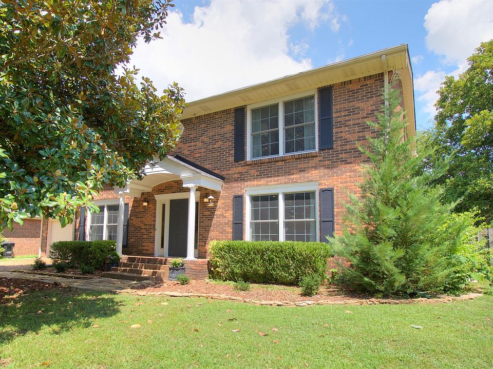 1st image of 1205 Twin Oaks Dr
