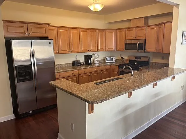 50 Lakeside Dr #C101 — Photo 2