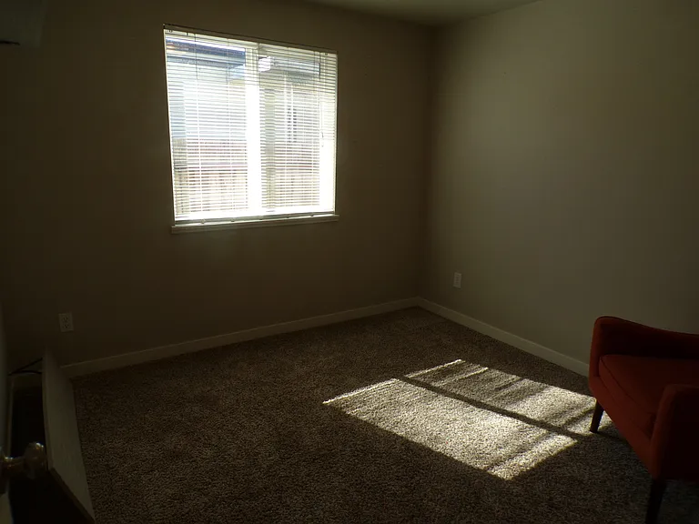 759 N Sunrise Dr — Photo 12