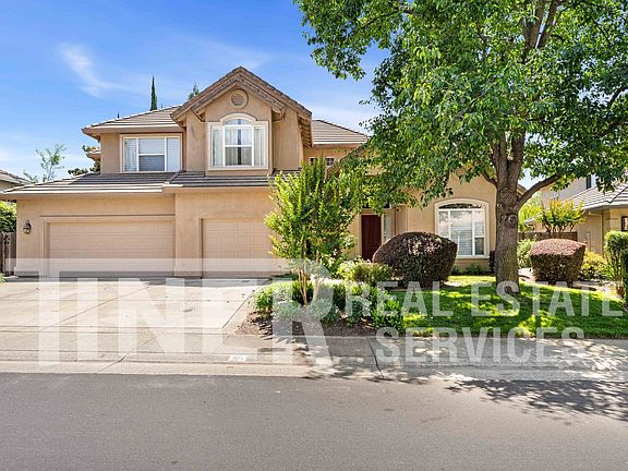 3rd image of 95 Valley Falls Pl