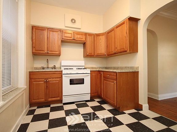 4th image of 3853 W Palmer St #1W