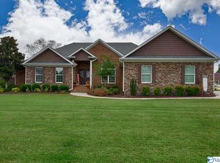 17109 Cliff Dr, Athens, AL 35613