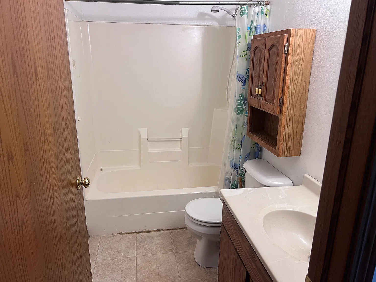 3 bed, 1200 sqft, $1,400 — Photo 2