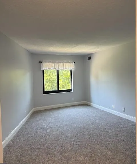203 Yoakum Pkwy #715 — Photo 3