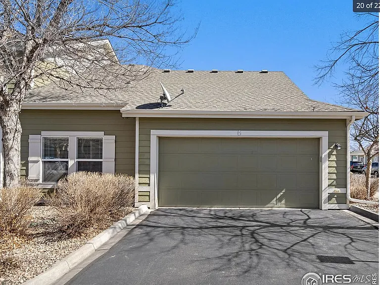 Driveway & attached private 2 car garage for convenient direct entry to condo.