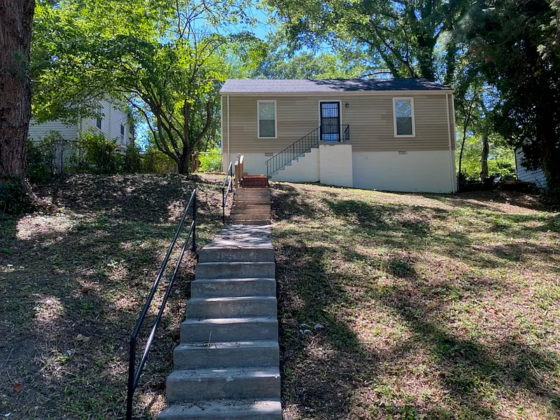 3 bed, 1122 sqft, $1,695 — Photo 2