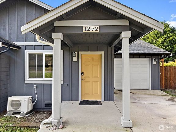 3rd image of 1272 Admirals Drive