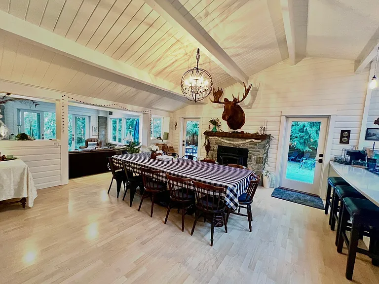 7075 NE Bay Hill Rd — Photo 13
