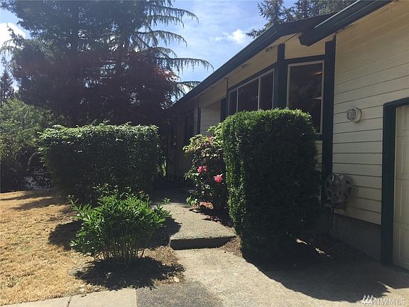 3rd image of 8027 Mazama St SW