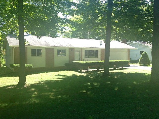 1st image of 796 Woodcrest Dr