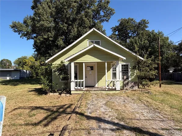 109 S Catalpa St, Dexter, MO 63841