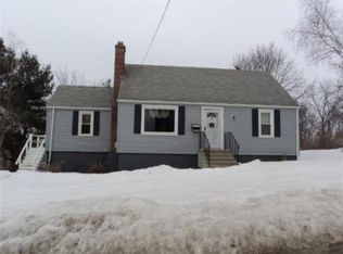 7 Hemans St, Worcester, MA 01605