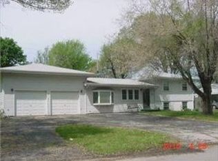 1100 S Skyline Dr, Liberty, MO 64068