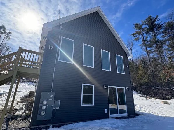 11 Jacobs Way, Casco, ME 04015