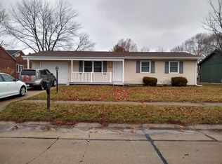 2906 Southwood Dr, Champaign, IL