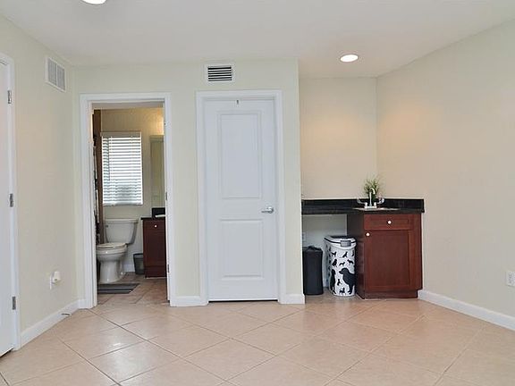 4th image of 3405 W Swann Ave Unit 5