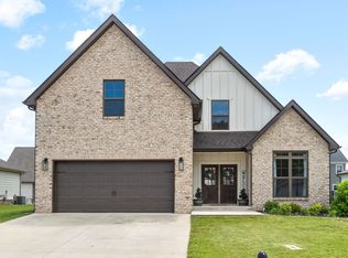 831 Jersey Dr, Clarksville, TN 37043