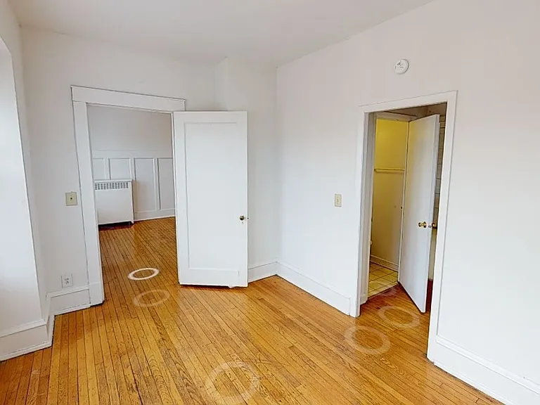 2518 N Farwell Ave — Photo 18