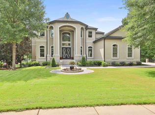 89 Lake Shore Dr, Newnan, GA 30265