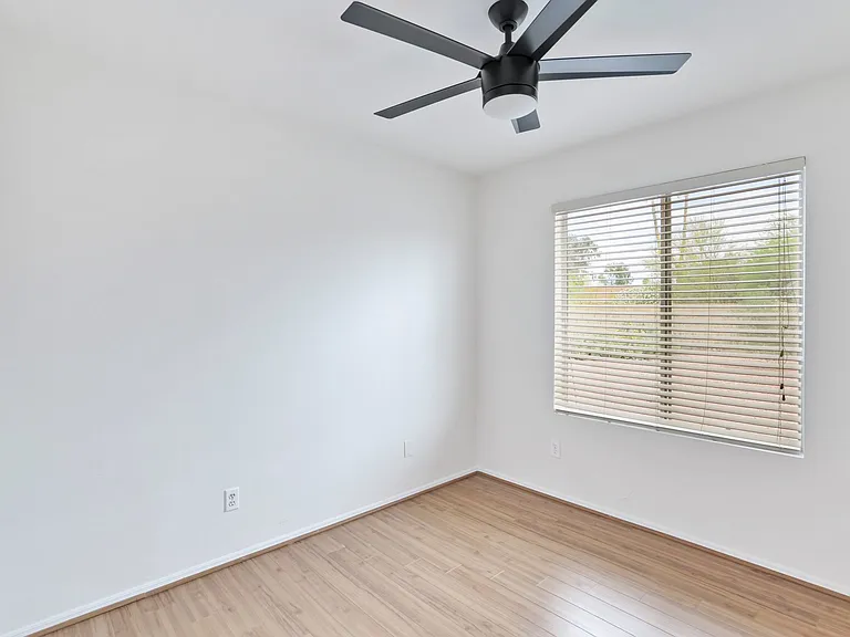 10440 E Becker Ln — Photo 13