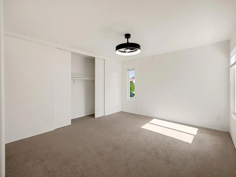 2521 W Sunflower Ave #R8 — Photo 16