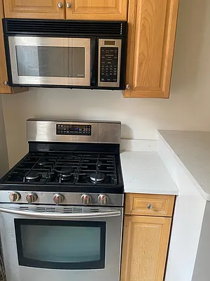 Rented by New York Realty | media 22