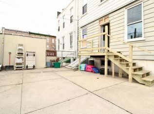 7104 69th Pl, Ridgewood, NY 11385