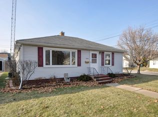 7802 35th Ave, Kenosha, WI 53142