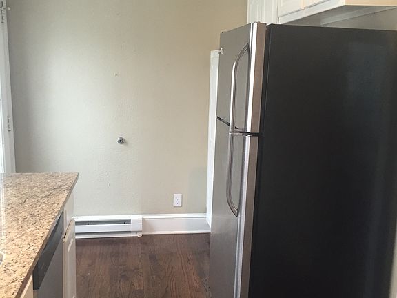 5th image of 4418 Cambridge St