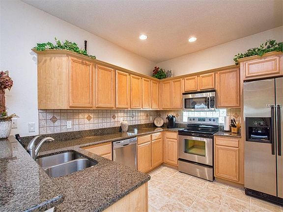 4th image of 9012 Heathland Ct