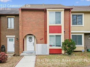 2912 Cambridge Dr, Woodbridge, VA 22192