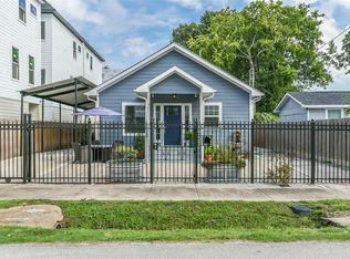 907 Brooks St, Houston, TX 77009