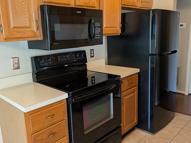 203 Remington Ct #203 — Photo 13