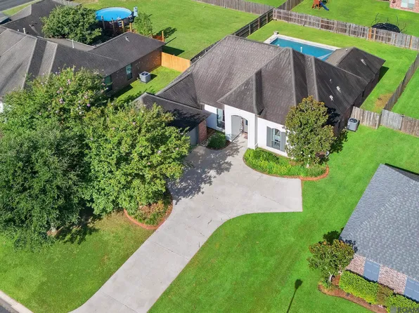 14020 W Creek Dr, Gonzales, LA 70737