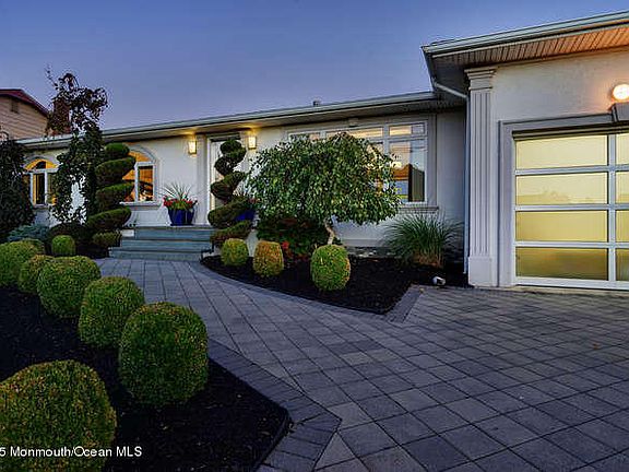 4th image of 553 Bayview Dr