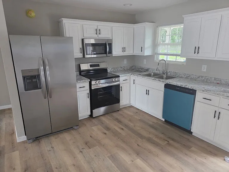 657 N Washington St — Photo 2