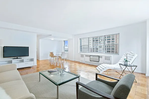 Sold by Compass | media 9