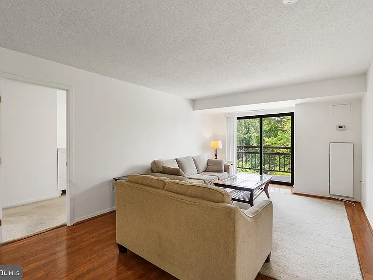 2111 Wisconsin Ave NW #203 — Photo 7
