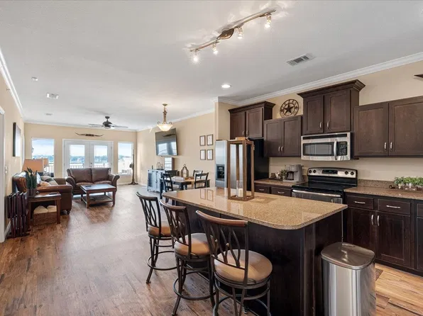 9900 Northshore Blvd #3406, Corsicana, TX 75109