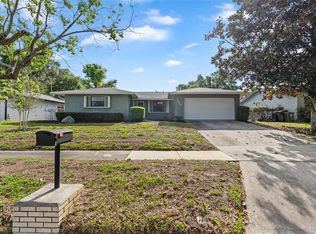 140 Valley Cir, Brandon, FL 33510